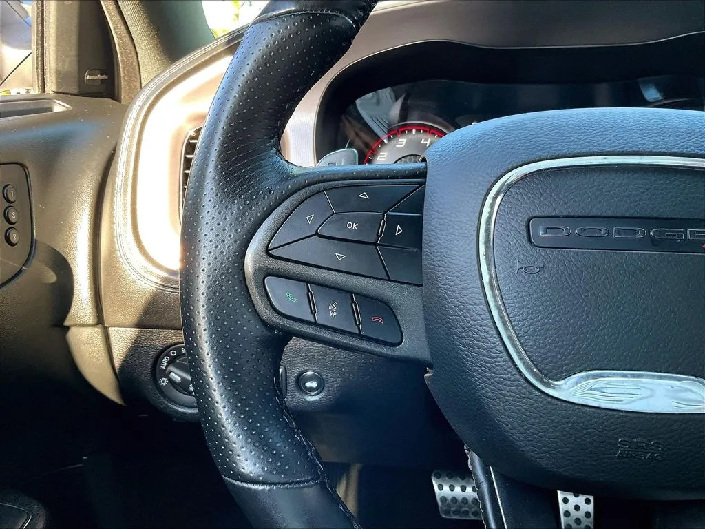 Dodge Charger photo 9