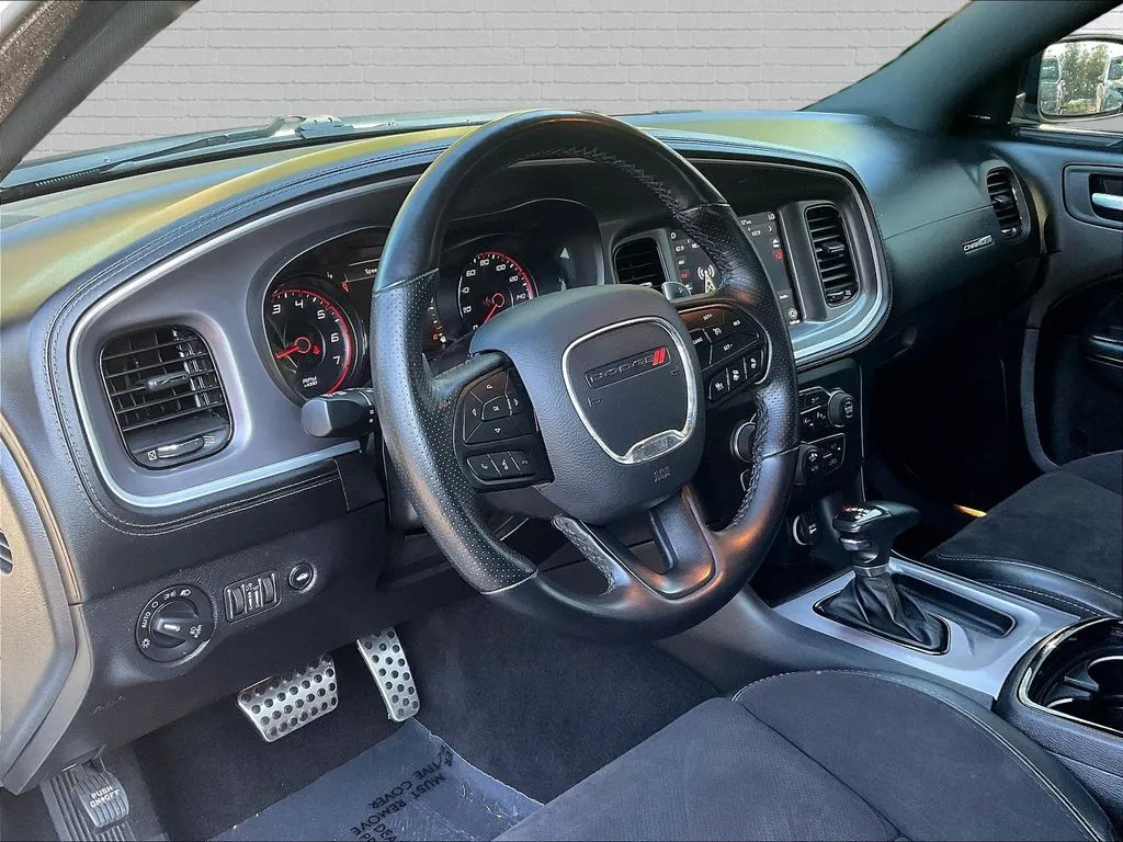 Dodge Charger photo 13