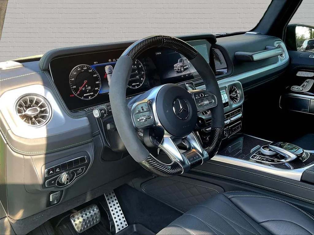 Mercedes-Benz G-Class photo 11
