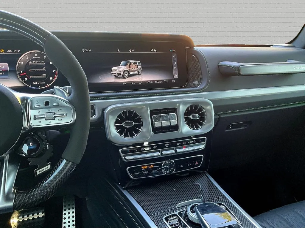 Mercedes-Benz G-Class photo 9