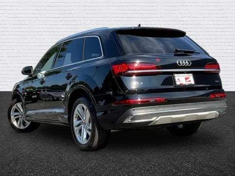 More photos of 2023 Audi Q7 55 Premium at Gravity Autos Roswell, GA