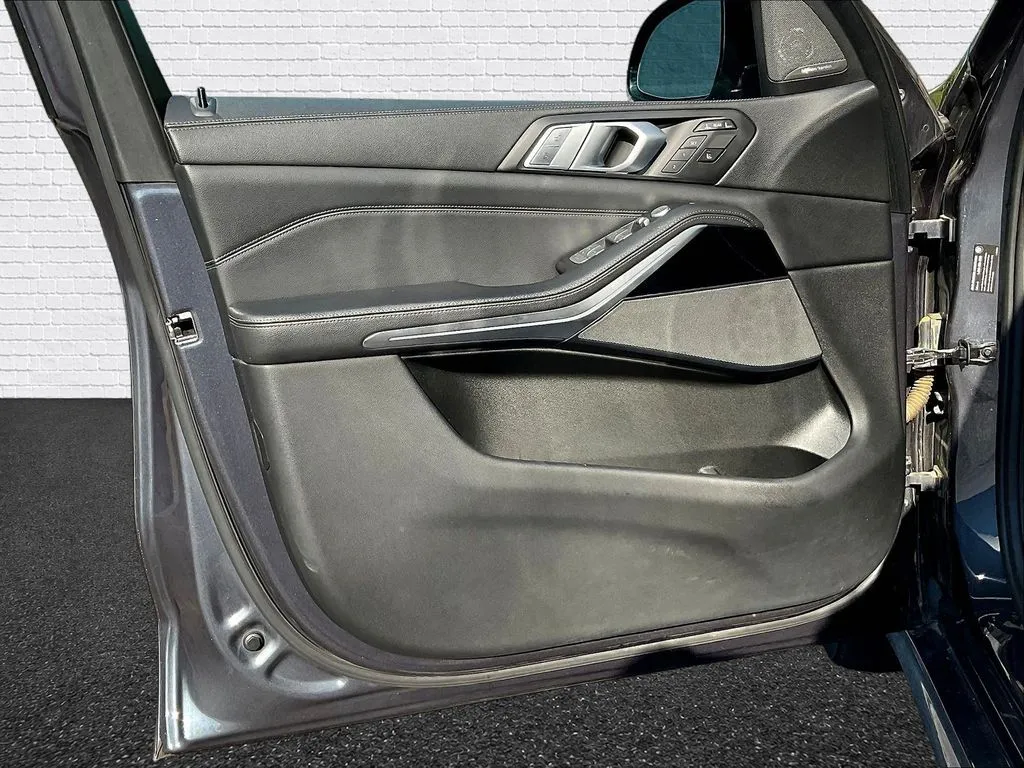BMW X7 photo 18