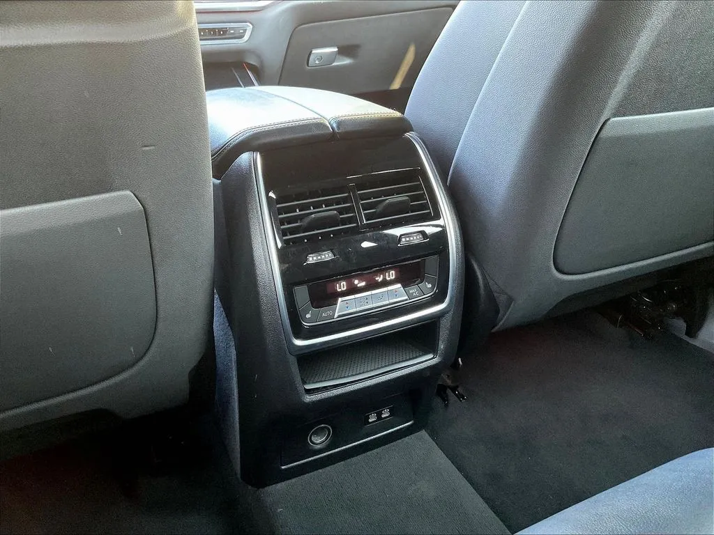 BMW X7 photo 10