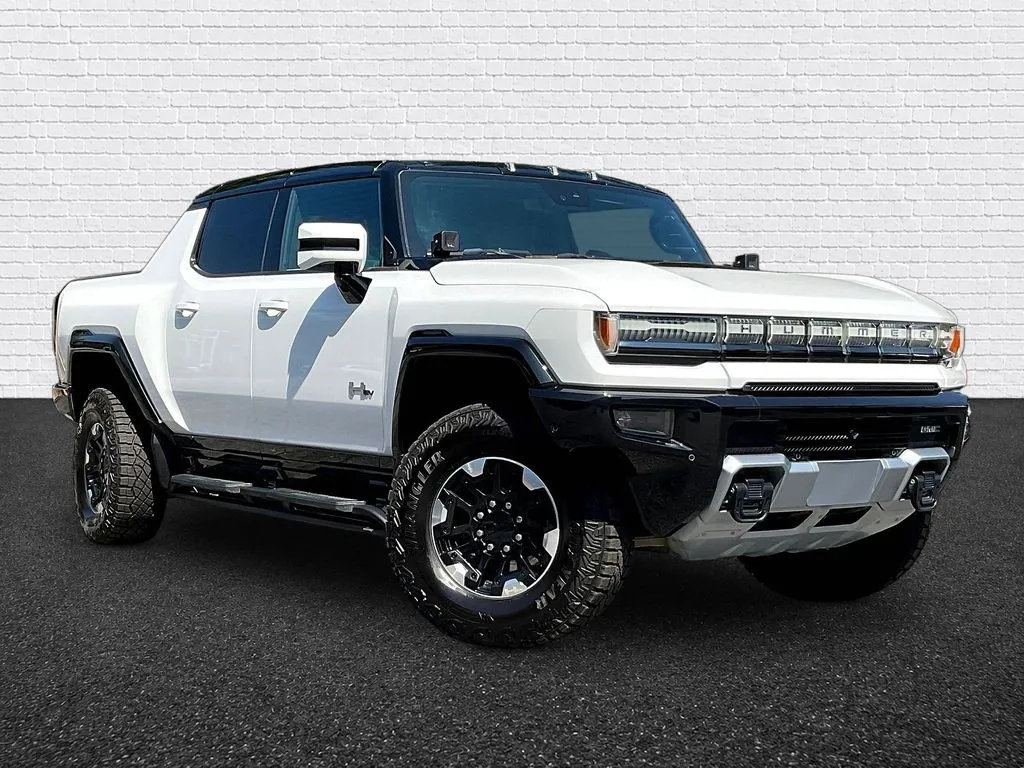 GMC Hummer EV photo 3