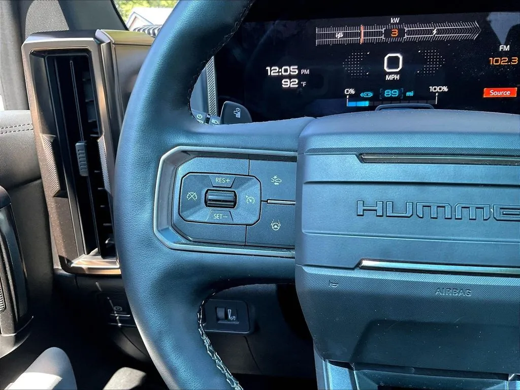 GMC Hummer EV photo 10