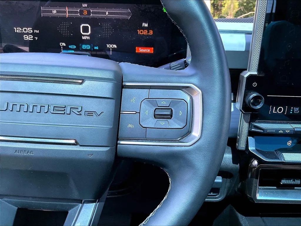 GMC Hummer EV photo 11