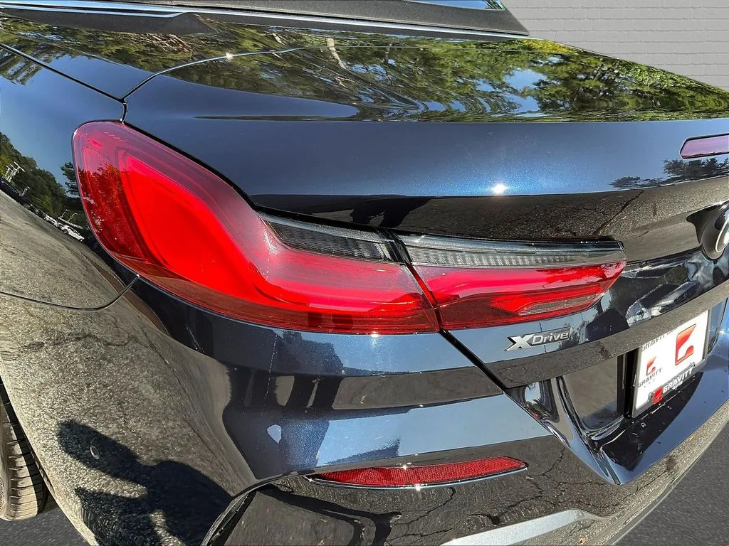BMW 8 Series photo 20