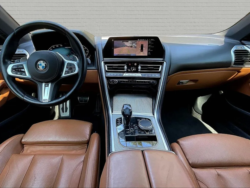 BMW 8 Series photo 7