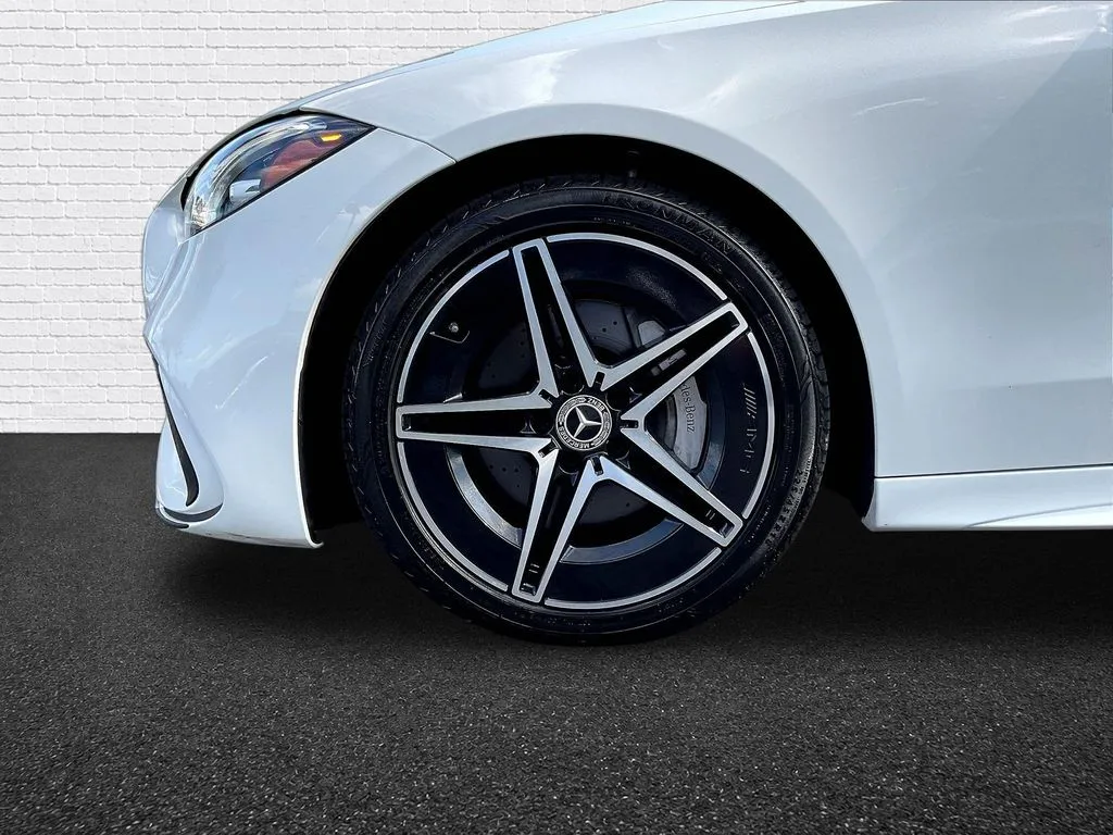 Mercedes-Benz C-Class photo 25