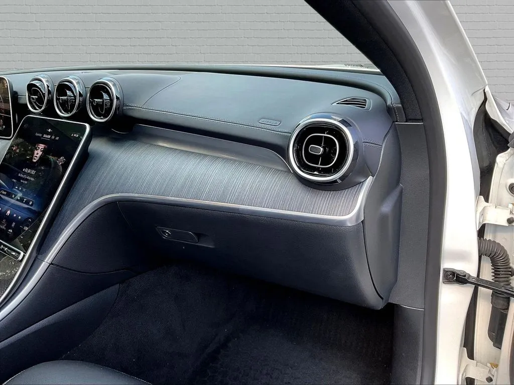 Mercedes-Benz C-Class photo 20