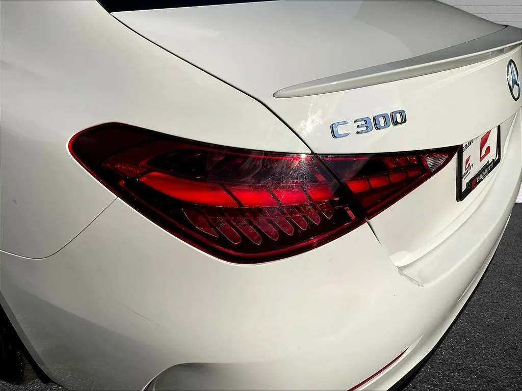 Mercedes-Benz C-Class photo 17