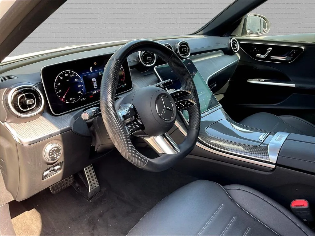 Mercedes-Benz C-Class photo 12