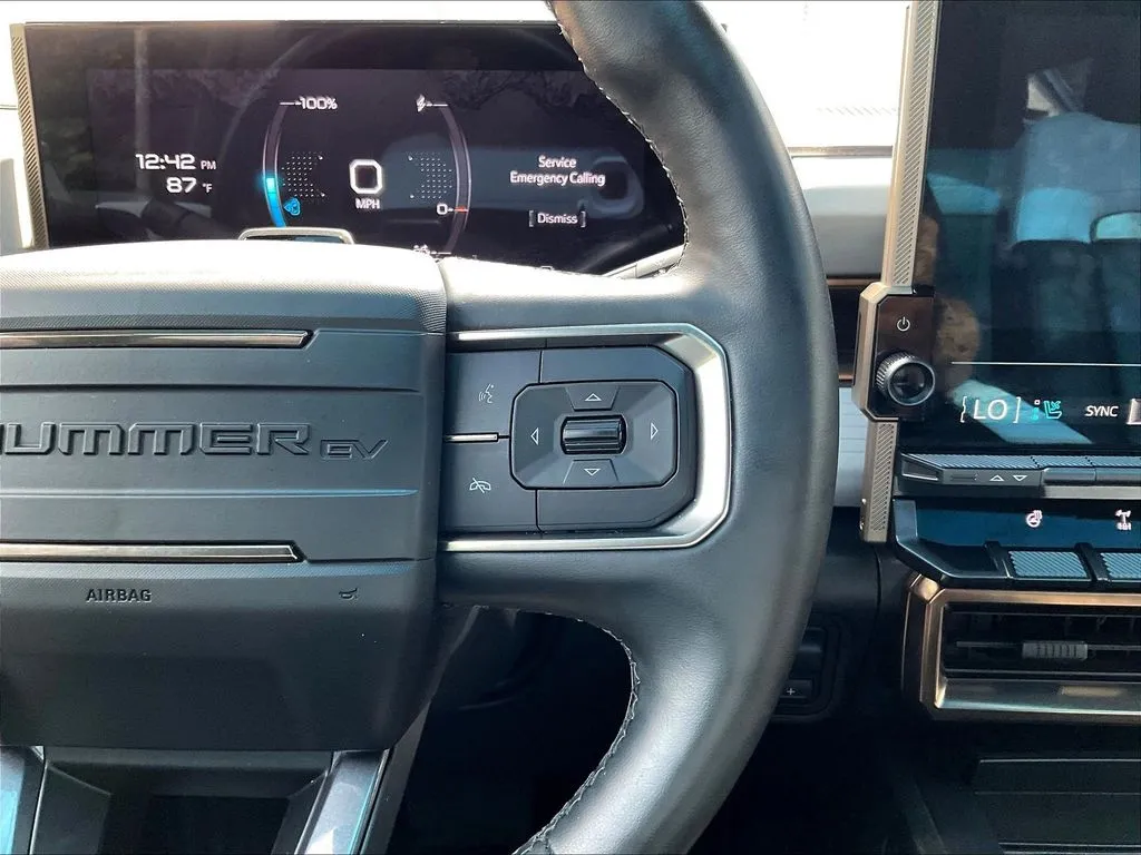 GMC Hummer EV SUV photo 11
