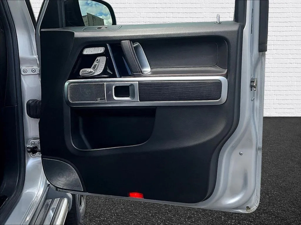 Mercedes-Benz G-Class photo 25