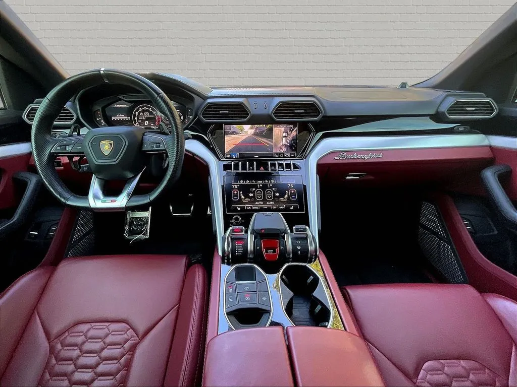Lamborghini Urus photo 7