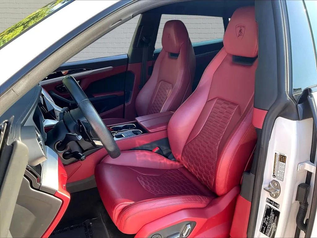 Lamborghini Urus photo 19