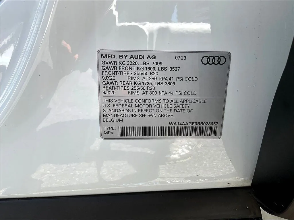 Audi Q8 e-tron photo 16