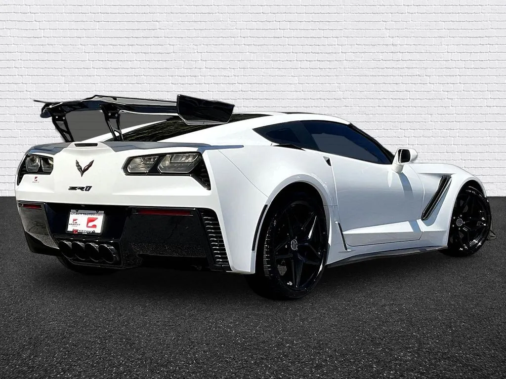 Chevrolet Corvette photo 6