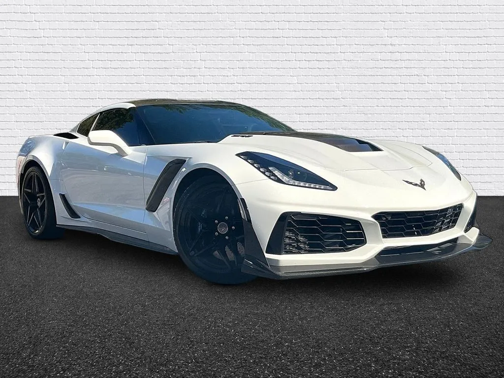 Chevrolet Corvette photo 3