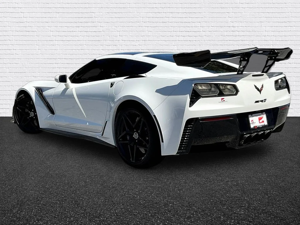 Chevrolet Corvette photo 4