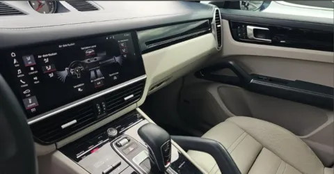 More photos of 2019 Porsche Cayenne at Gravity Autos Roswell, GA