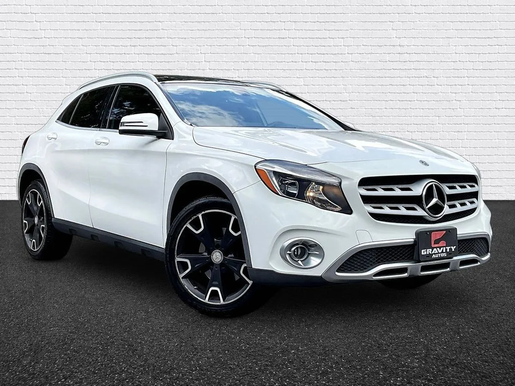 Mercedes-Benz GLA photo 3