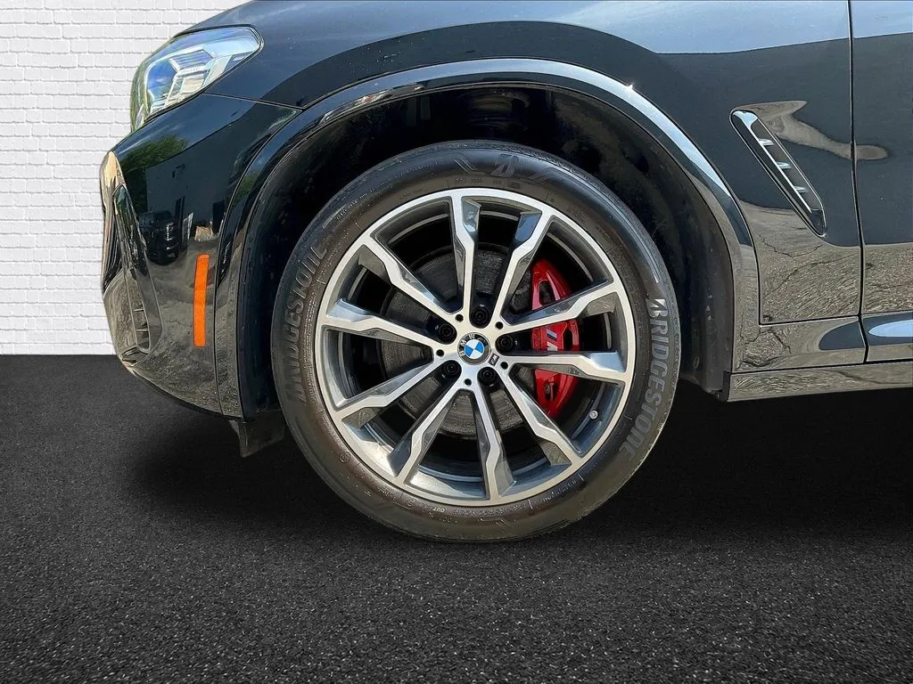 BMW X4 photo 32
