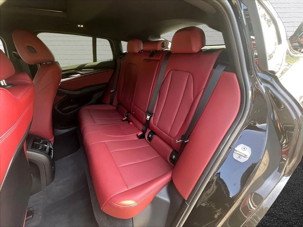 BMW X4 photo 20