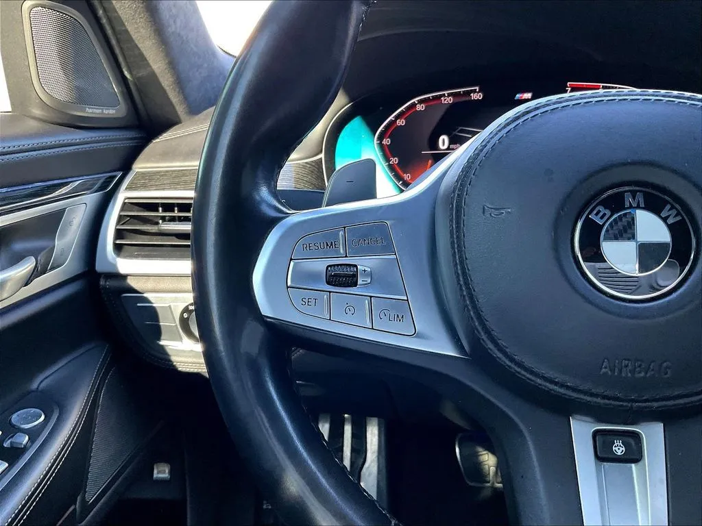 BMW 7 Series photo 10