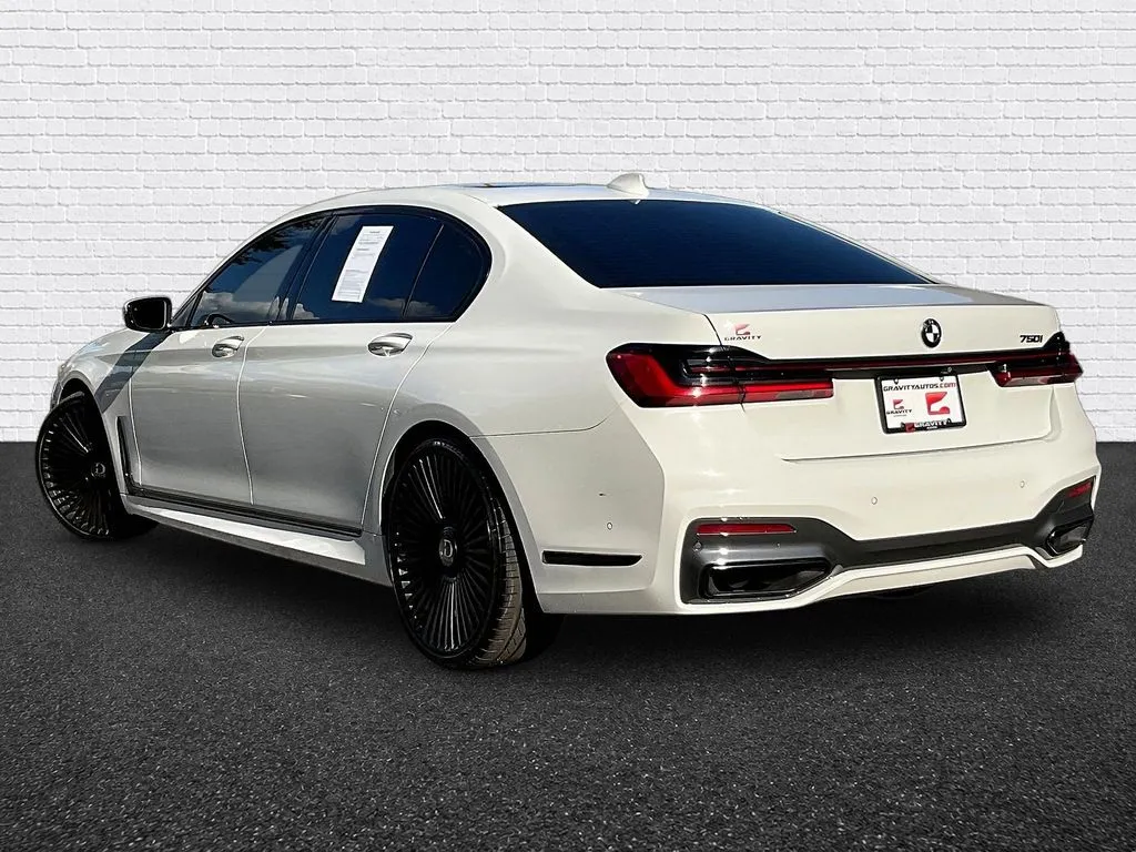 BMW 7 Series photo 4