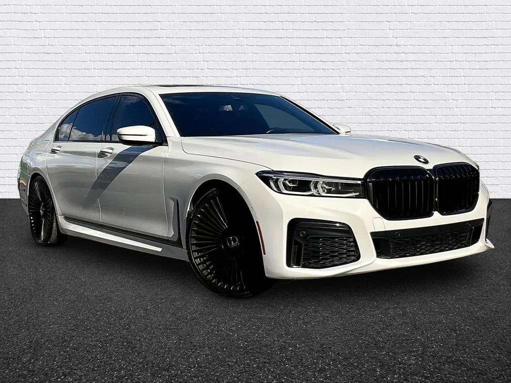 BMW 7 Series photo 3