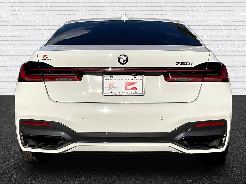 BMW 7 Series photo 5