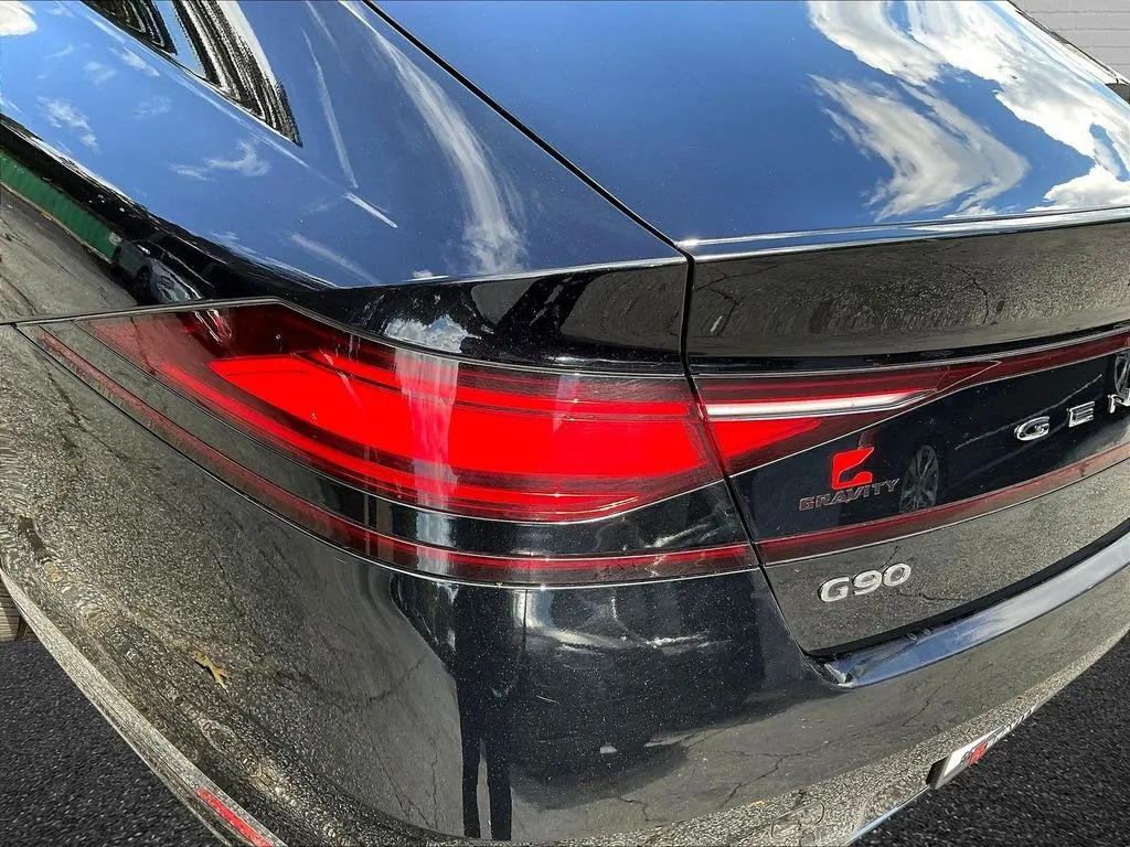 Genesis G90 photo 21