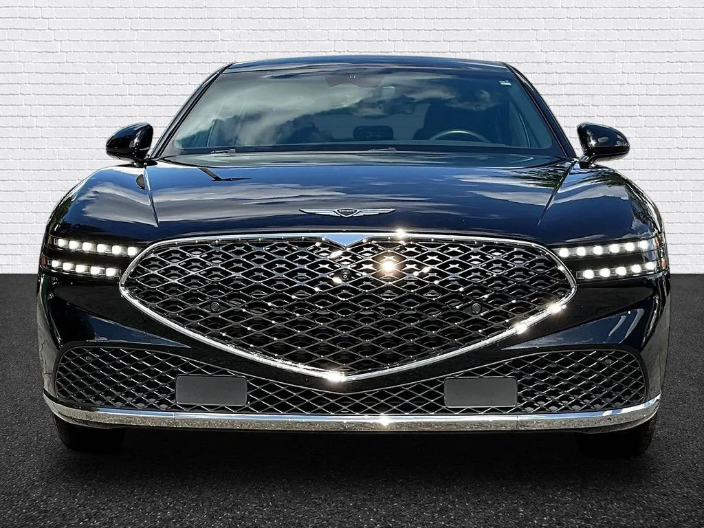 Genesis G90 photo 2