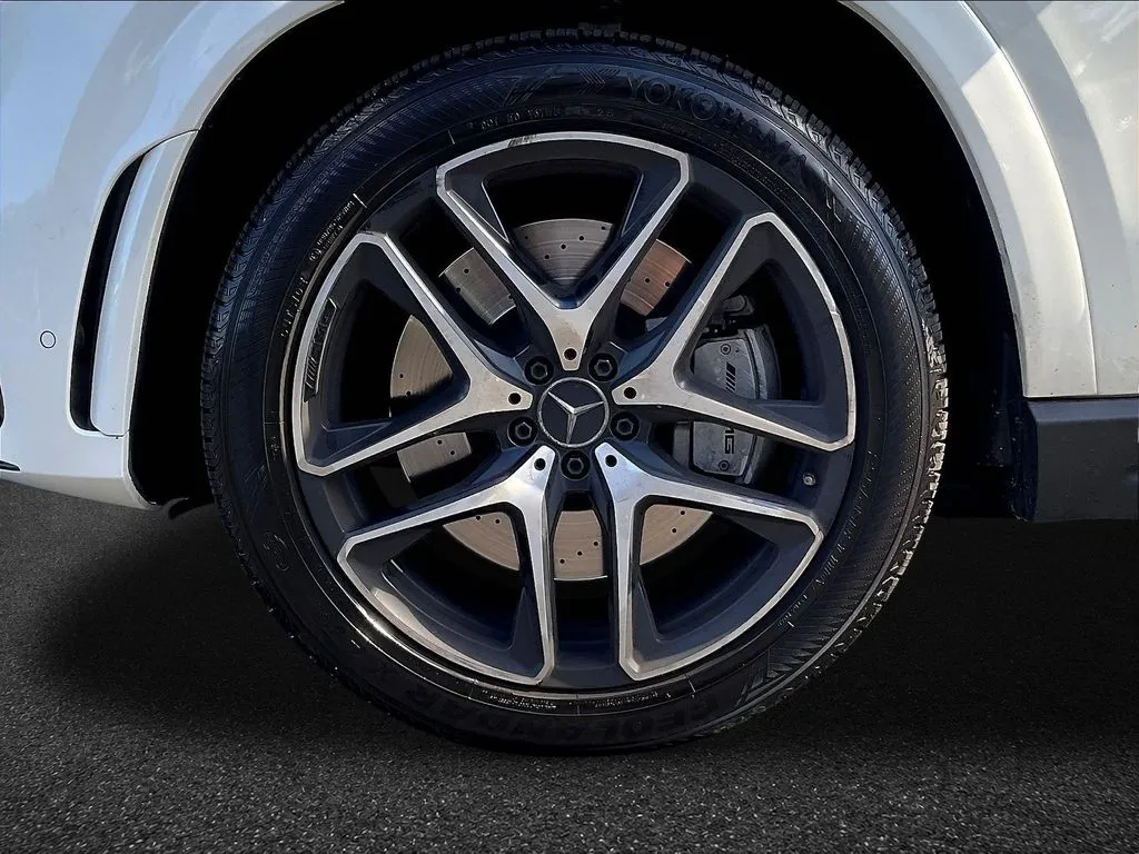 Mercedes-Benz GLE photo 27