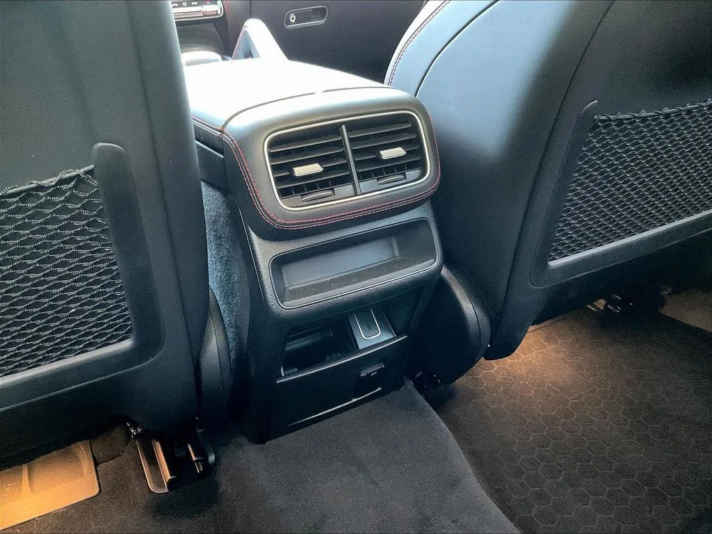 Mercedes-Benz GLE photo 10