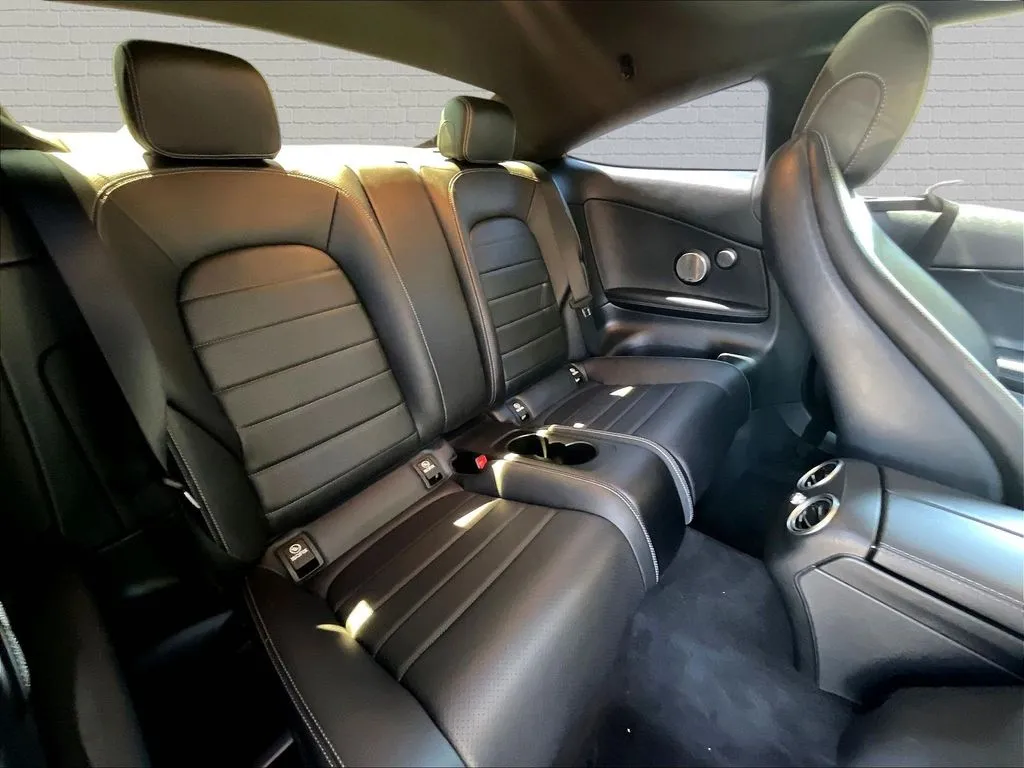 Mercedes-Benz C-Class photo 16
