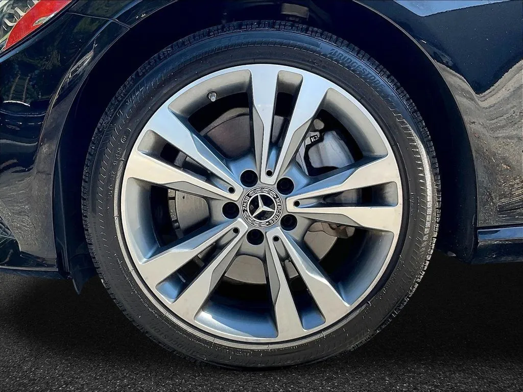 Mercedes-Benz C-Class photo 22
