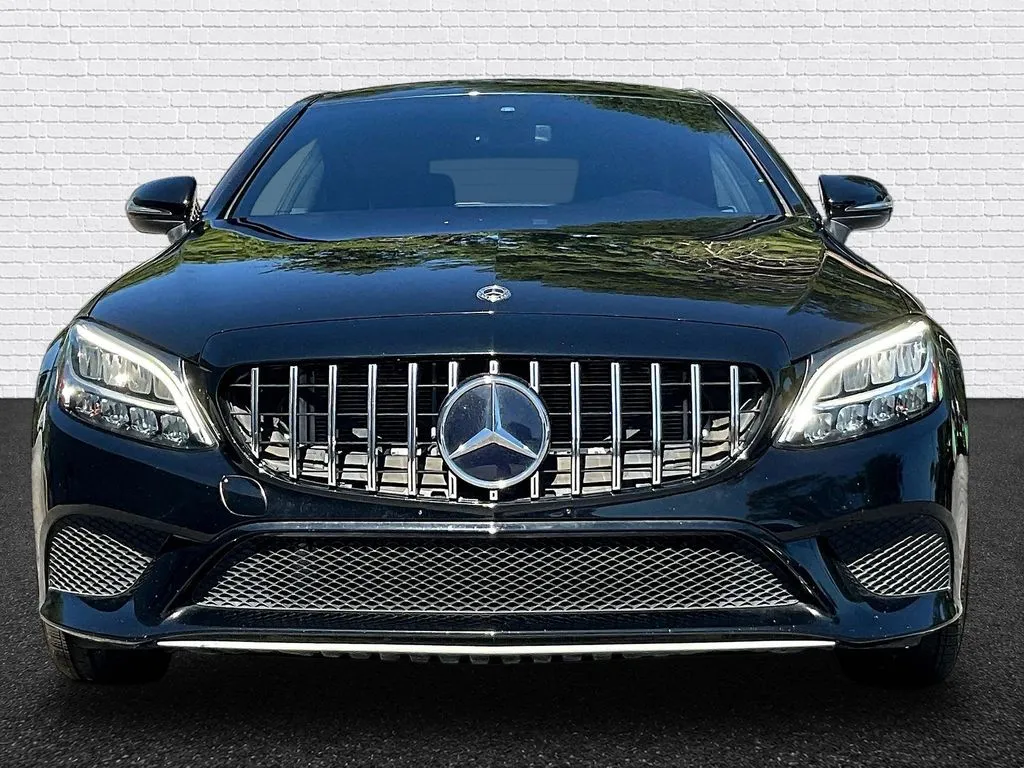 Mercedes-Benz C-Class photo 2