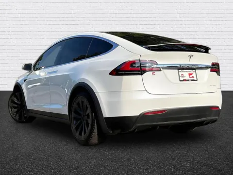 More photos of 2019 Tesla Model X Standard Range at Gravity Autos Roswell, GA