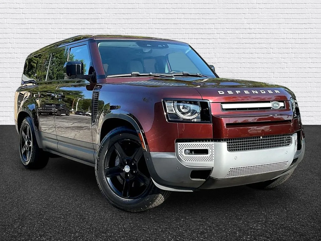 Land Rover Defender photo 3