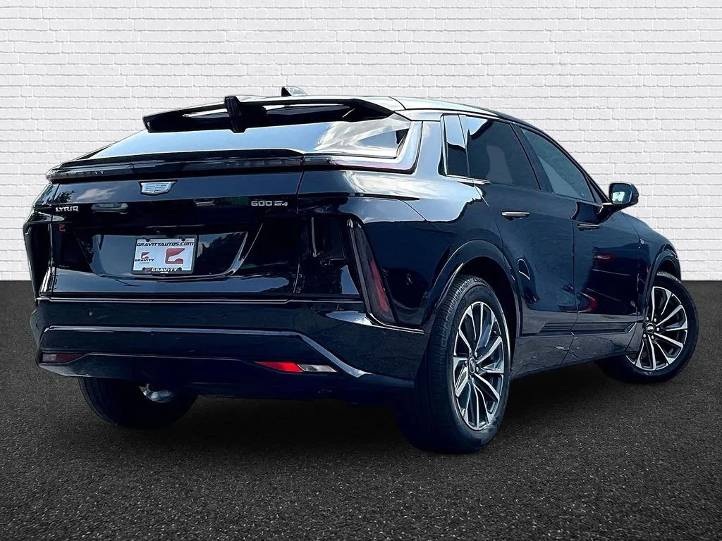 Cadillac LYRIQ photo 6