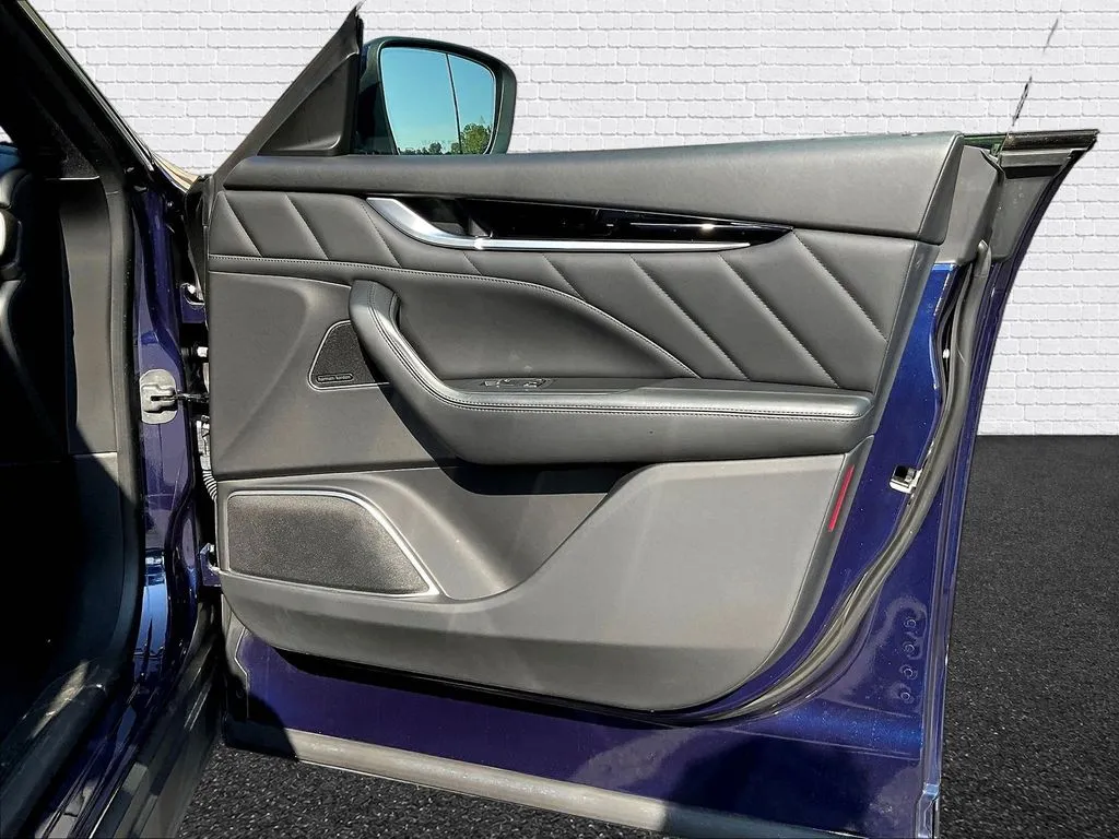 Maserati Levante photo 23