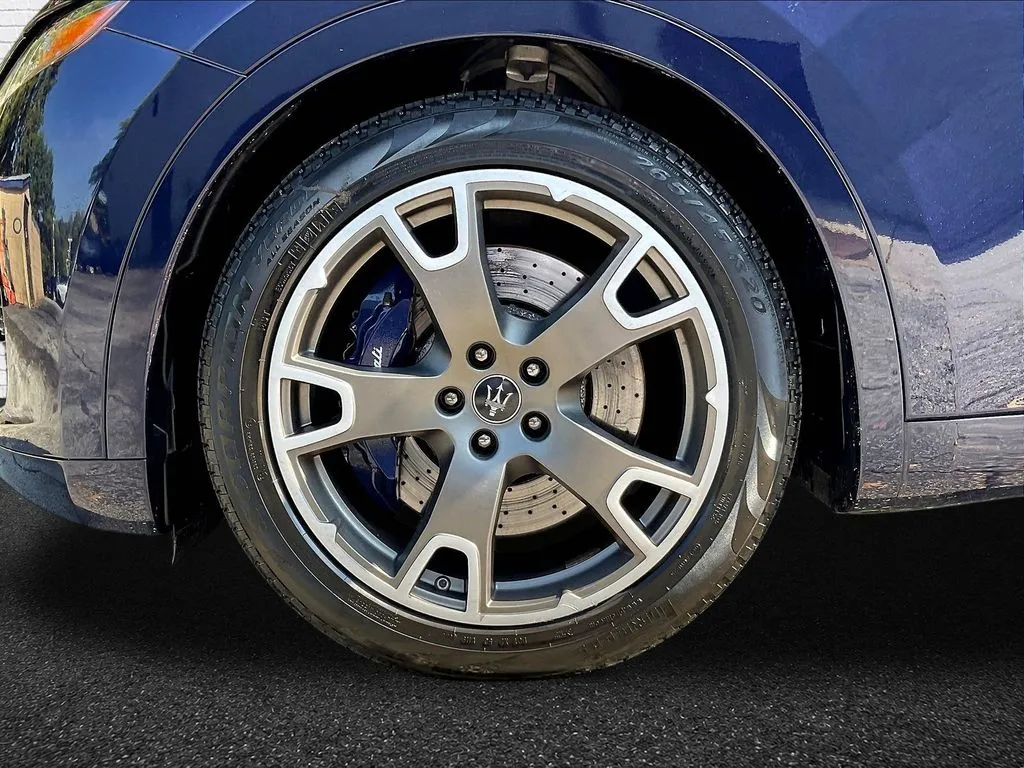 Maserati Levante photo 26