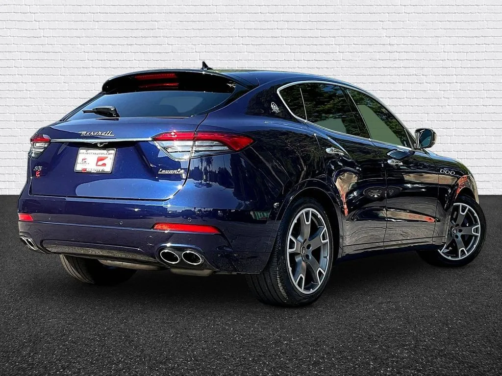 Maserati Levante photo 6