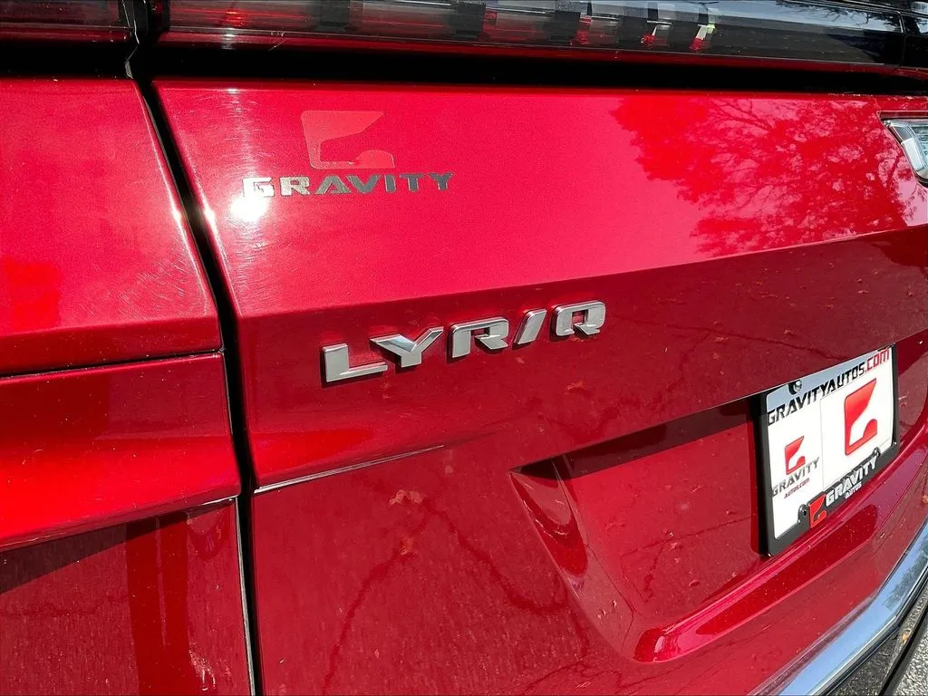 Cadillac LYRIQ photo 19