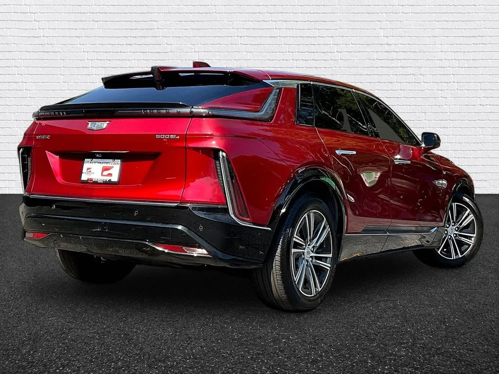 Cadillac LYRIQ photo 6