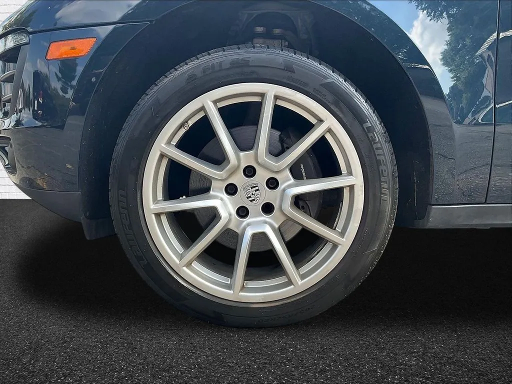 Porsche Macan photo 17