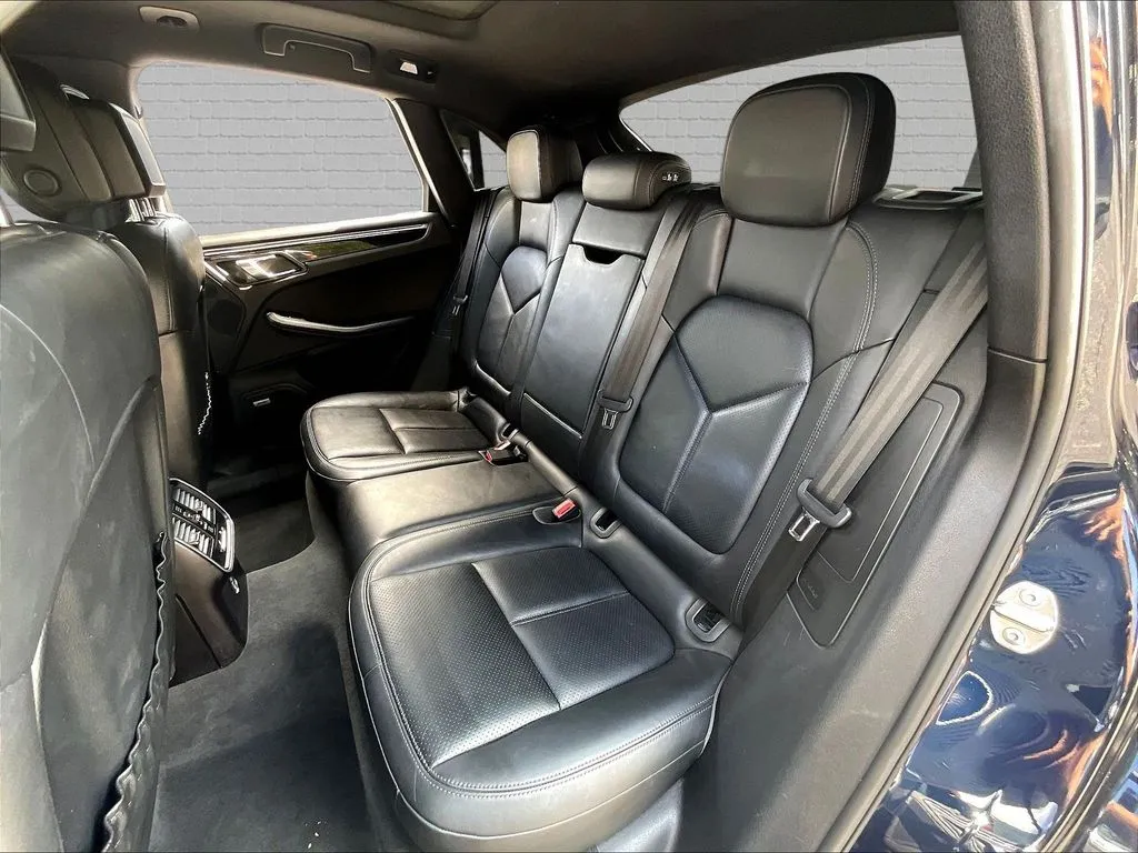 Porsche Macan photo 13