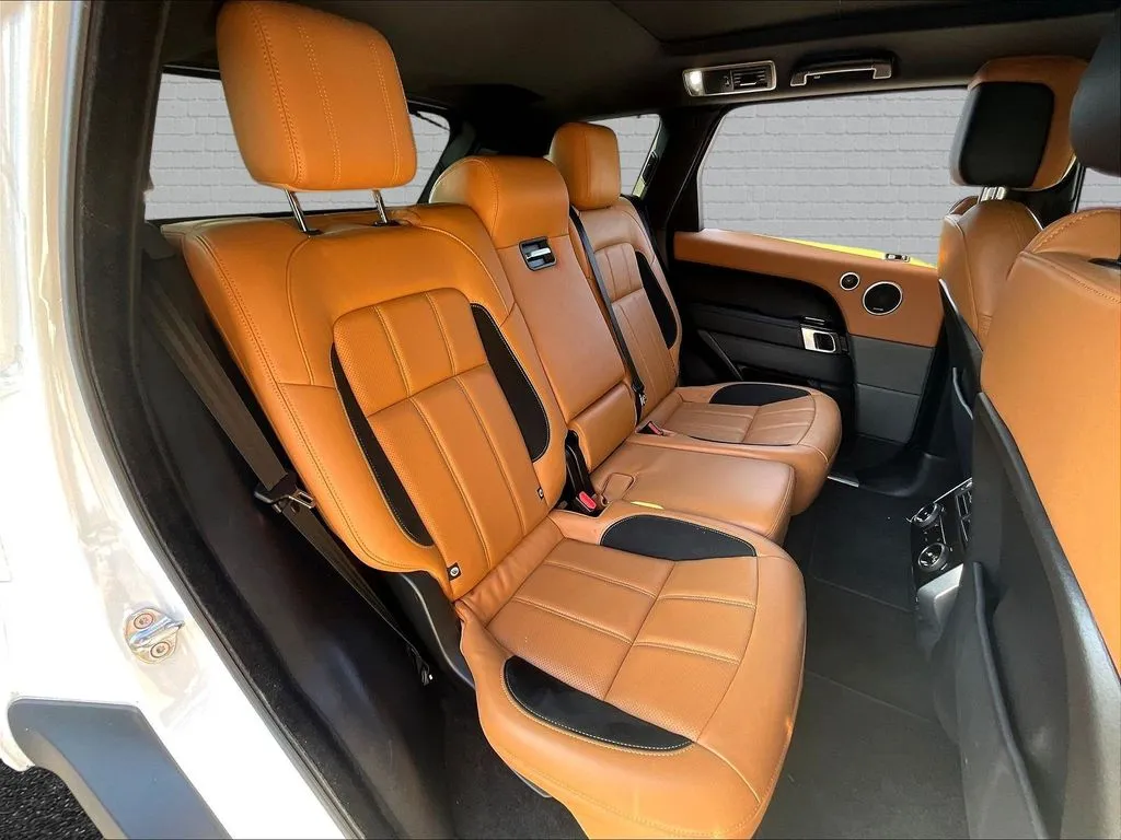 Land Rover Range Rover Sport photo 18